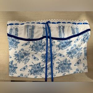 Super cute corset top!!! NEVER WORN!